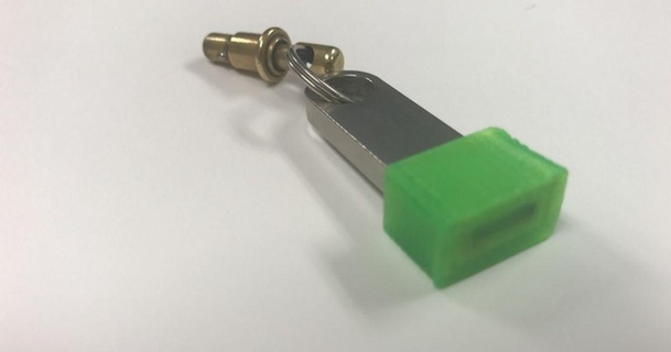 USB protector gorra tamaño real descargar gratis stl modelo imprimiblescom 3d modelos artilugio 3d print model - Mito3D