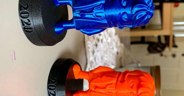 medico eroe figura anno 2020 base zarez Scarica gratuito stl modello printablescom 3d Modelli giocattoli Giochi azione figure statue 3d print model - Mito3D