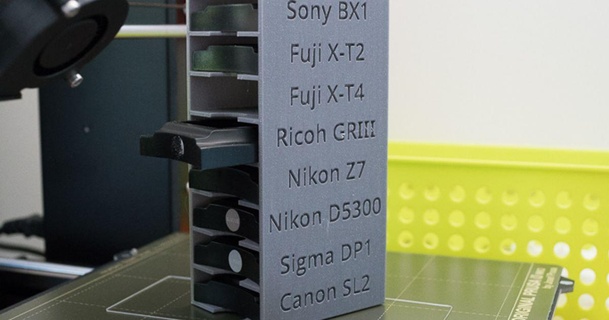 Watson chargeur batterie assiette organisateur boîte fazal Majid Télécharger libre stl modèle imprimablescom 3d modèles gadgets photo vidéo 3d print model - Mito3D