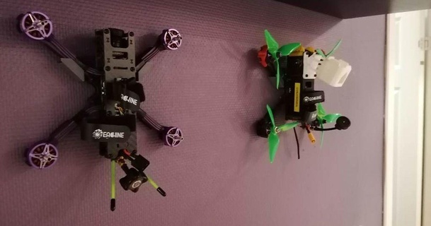 Quad Drohne Mauer montieren eried download frei stl Modell Printablescom 3d Modelle Hobby Macher rc Robotik Quadcopter Wandhalterung 3d print model - Mito3D