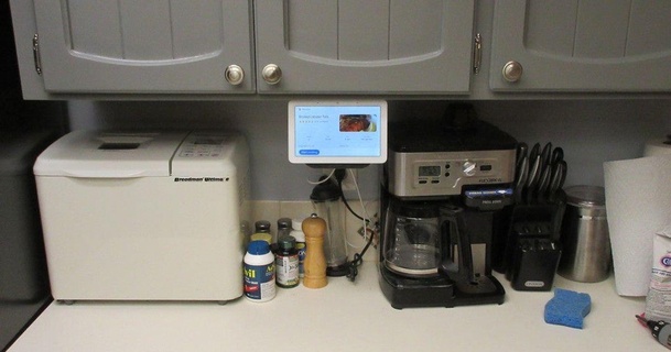 Google nid centre cabinet cintre support percé Télécharger libre stl modèle imprimablescom 3d modèles Ménage cuisine googlehome 3d print model - Mito3D