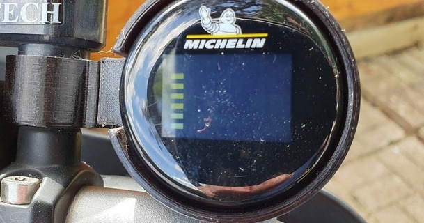 motociclo michelin pneumatico pressione tenere controllo valutare montare illumino Scarica gratuito stl modello printablescom 3d Modelli passatempo creatori settore automobilistico 3d print model - Mito3D