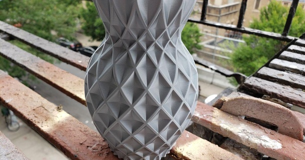 contorto ananas vaso dsk001 Scarica gratuito stl modello printablescom 3d Modelli arte design disegni 3d print model - Mito3D