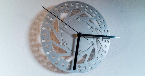 frein disque l'horloge David roi Télécharger libre stl modèle imprimablescom 3d modèles Ménage décor temps horloge murale 3d print model - Mito3D