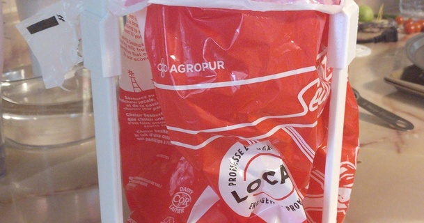 sırt çantası Kulp destek küçük çanta üretmek Süt ekmek Larry guo indir Bedava stl model printablescom 3d modeller ev halkı ekipman banyo Uysal organik gübre çöp 3d print model - Mito3D