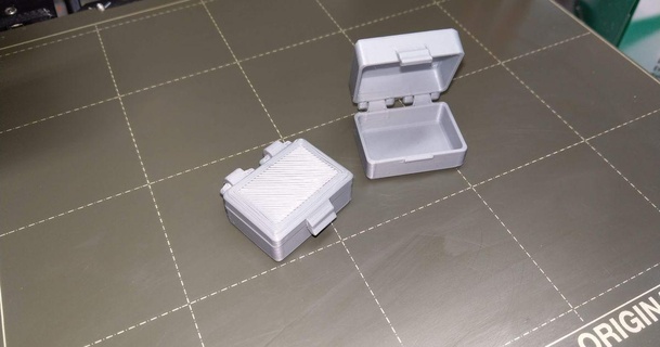 incernierato scatola chiusura parametrico Stampa posto kaje Scarica gratuito stl modello printablescom 3d Modelli passatempo creatori organizzatori integrante coperchio 3d print model - Mito3D