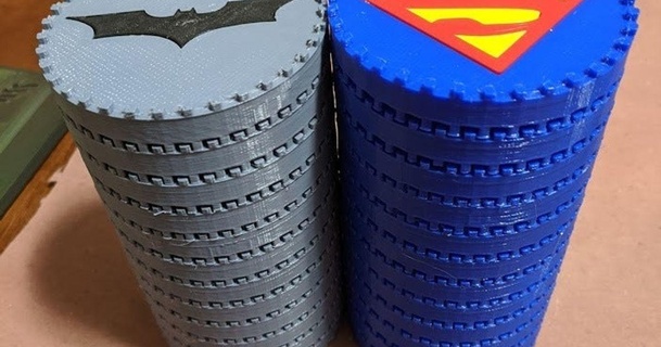 batman Superman empilable vérificateurs intrépide Télécharger libre stl modèle imprimablescom 3d modèles jouets Jeux planche 3d print model - Mito3D