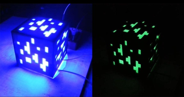 Minecraft embrasé cube antavie Télécharger libre stl modèle imprimablescom 3d modèles Ménage décor batterie lueur brillent noir LED 3d print model - Mito3D