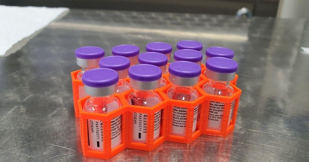 vacuna frasco soporte pfizer biotecnología moderna astrazeneca ti descargar gratis stl modelo imprimiblescom 3d modelos cuidado salud médico herramientas 3d print model - Mito3D