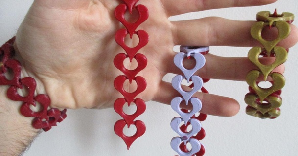 unchain heart - print place bracelet m4nu download free stl model printablescom 3d models fashion women chain jewel valentin 3d print model - Mito3D