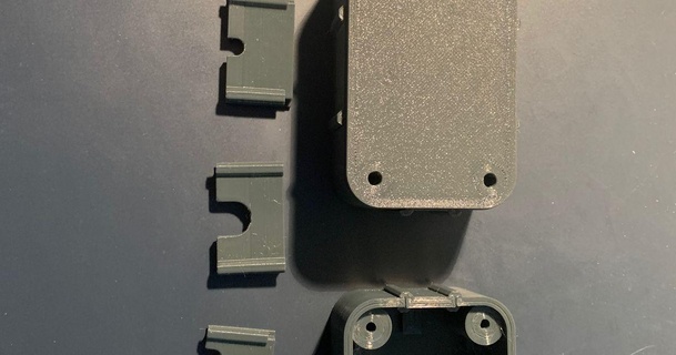 elektriksel Kutu yükseklik 275mm joakim Hermanson indir Bedava stl model printablescom 3d modeller hobi yapımcılar organizatörler 12vdc tekne kablolar elektrikli kutu sinyal 3d print model - Mito3D