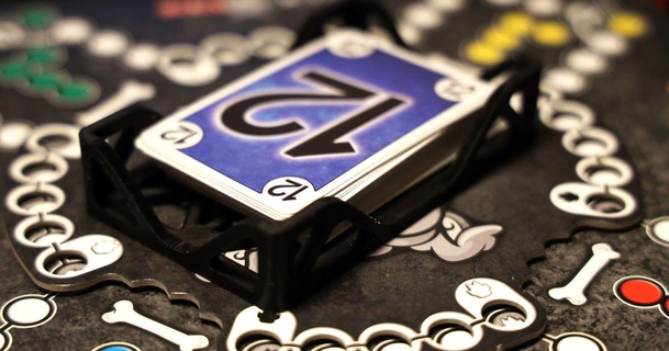 chien noir jeu plateau titulaire carte écouvillonnage ev Télécharger libre stl modèle imprimablescom 3d modèles jouets Jeux Jeu 3d print model - Mito3D