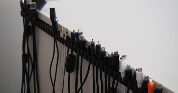 câble central extensible titulaire soutien gratte ciel atelier Télécharger libre stl modèle imprimablescom 3d modèles gadgets ordinateurs extension longue 3d print model - Mito3D