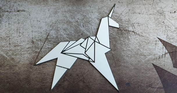lama corridore origami Signore luke Scarica gratuito stl modello printablescom 3d Modelli arte design 2d piatti loghi Blade Runner film unicorno 3d print model - Mito3D