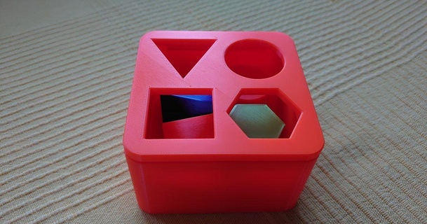 puzzle jeune Gilles Télécharger libre stl modèle imprimablescom 3d modèles apprentissage objets cylindre hexagone Triangle carré 3d print model - Mito3D