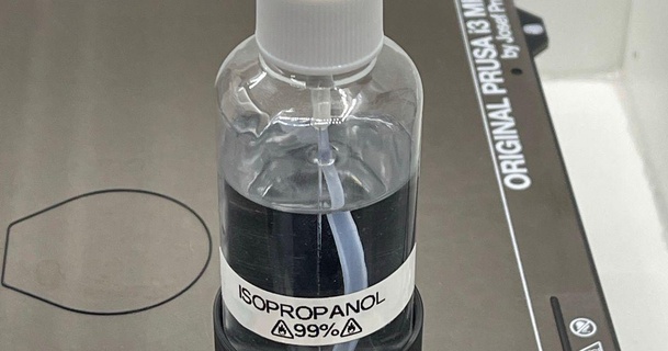isopropanol flaschenhalter sais Télécharger libre stl modèle imprimablescom 3d modèles imprimantes accessoires aufbewahrung flasche Flaschen licou iso 3d print model - Mito3D