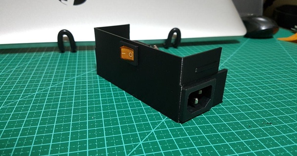 12 voltio suministro cubierta carcasa funda remezclado v2 Thiago campos descargar gratis stl modelo imprimiblescom 3d modelos impresoras accesorios 3d print model - Mito3D