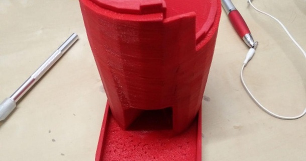 einfach Würfel Turm Deckel 15 cm bedruckt Toner download frei stl Modell Printablescom 3d Modelle Spielzeuge Spiele Würfelbox Dicetower 3d print model - Mito3D