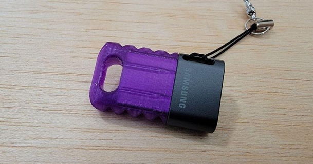 USB casquette éclat conduire guido666 Télécharger libre stl modèle imprimablescom 3d modèles Ménage maison équipement 3d print model - Mito3D