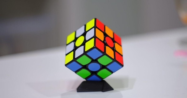 Rubik's cubo ficar pé menino divertido baixar livre stl modelo printablescom 3d modelos brinquedos jogos quebra cabeças brain teasers rubik 3d print model - Mito3D