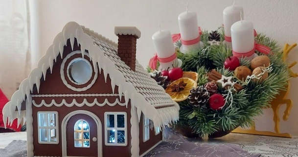 pern kov chaloupka - gingerbread haus wejrice download free stl model printablescom 3d models seasonal designs winter & christmas year's 3d print model - Mito3D