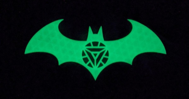 Batarang Ironman Lichtbogenreaktor hello911 download frei stl Modell Printablescom 3d Modelle Kostüme Zubehör Requisiten Batman Eisenmannreaktor 3d print model - Mito3D