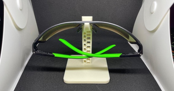 rayon miel lunettes supporter ligne janeck Télécharger libre stl modèle imprimablescom 3d modèles Ménage vivant chambre porte soleil 3d print model - Mito3D