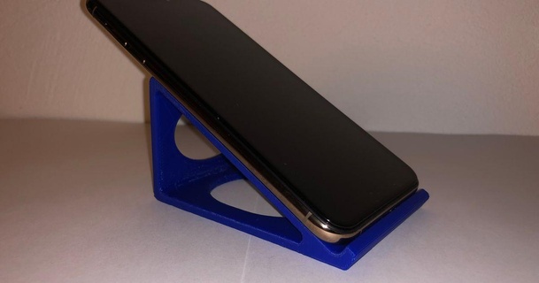 simple phone stand sweetprints download free stl model printablescom 3d models gadgets portable devices iphone mobile 3d print model - Mito3D