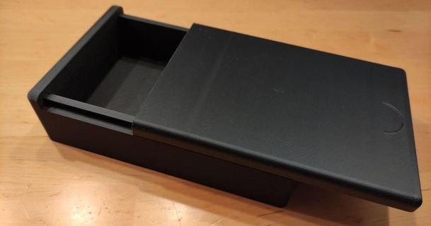 Gameboy boîte weekend fils 39 saint Télécharger libre stl modèle imprimablescom 3d modèles Ménage Bureau jeu boite cadeau rangement 3d print model - Mito3D