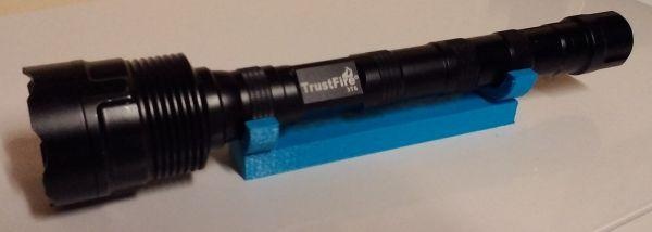 trustfire 3t6 lampe poche supporter redpah 3d print model - Mito3D