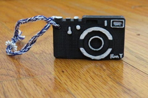 telecamera chiave squillare pendente foto rossa 3d print model - Mito3D