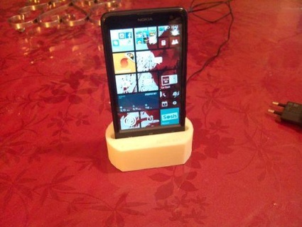 dock nokia lumia 625 rossa 3d print model - Mito3D