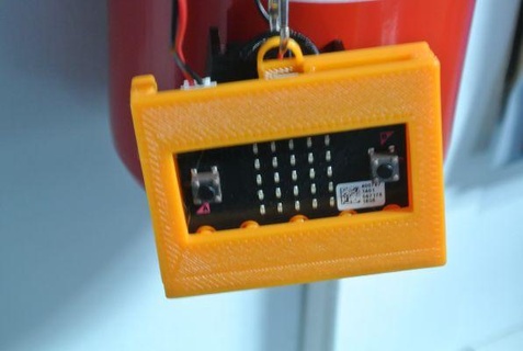 bbc microbit Astuccio guaina batteria titolare supporto rossa 3d print model - Mito3D
