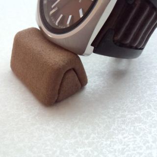 watch stand - totu redpah 3d print model - Mito3D