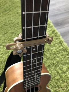 ukulele capo redpah 3d print model - Mito3D