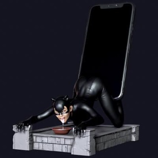 catwoman phone holder 2 - 3d print model snboard 3d print model - Mito3D