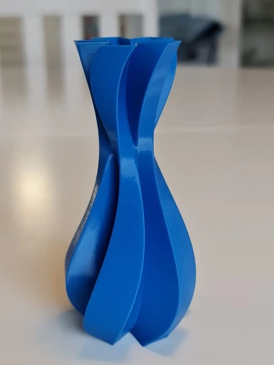 5 sided twist vase - 3d by stacking layers on thangs 3d print model - Mito3D