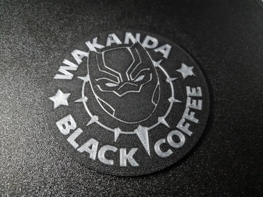 negro pantera wakanda portavasos ams listo 3d by omsculpts on gracias rey maravilla café 3d print model - Mito3D