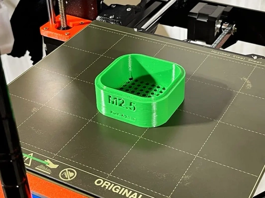 bolt sorter screen - m25 3d by bubsbuilds on thangs 3d print model - Mito3D