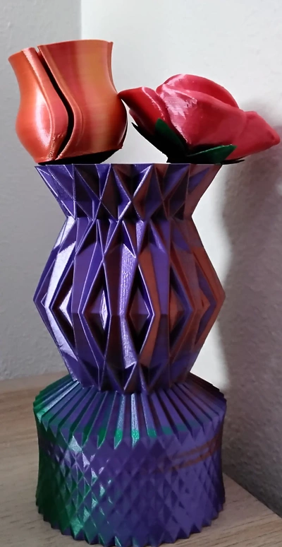 bombe vase 3d by papawazzy créateur 3d print model - Mito3D