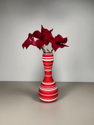 bulb vase - 3d by printbunny on thangs beautiful art 3dprintbunny flower gift mother 3d print model - Mito3D