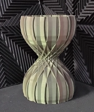 calice vase 3d by papawazzy créateur 3d print model - Mito3D