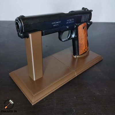 puledro 1911 pistola schermo in piedi 3d by frikarte3d on grazie 3d print model - Mito3D