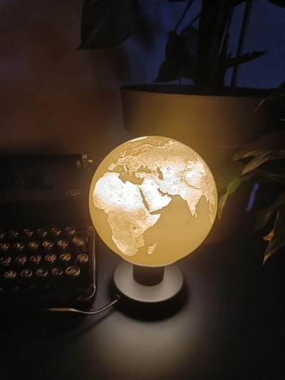 erde schreibtisch lampe 3d by ri0m0 on danke lithophan globus mutter planet erath zuhause haus garten einrichtung lampen beleuchtung kopf 3d print model - Mito3D