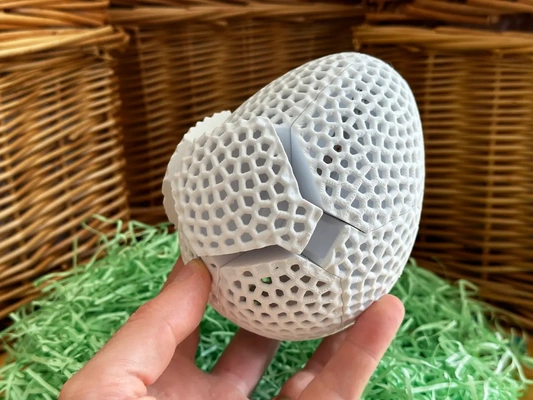 pasqua uovo caramella puzzle 3d by davemakesstuff on grazie bava voronoi mente teaser cervello rompicapo 3d print model - Mito3D