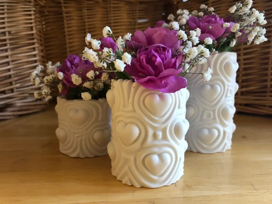 battement coeur vase moyen 3d by davefaitdestrucs cœur valentin valentines saint cadeau espace rangement récipient fleur art texture ondulation 3d print model - Mito3D