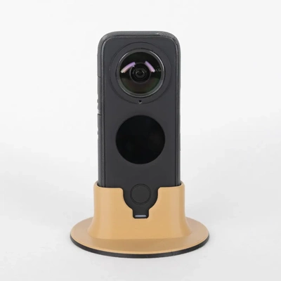 insta360 x2 mise charge supporter 3d by exhorte 360 caméra vidéo photo dispositif monter cas gaine bureau titulaire soutien chapeau costume 3d print model - Mito3D