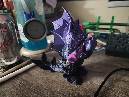katie mer minou kaiju stylo titulaire soutien support 3d by kyuubinight 3d print model - Mito3D