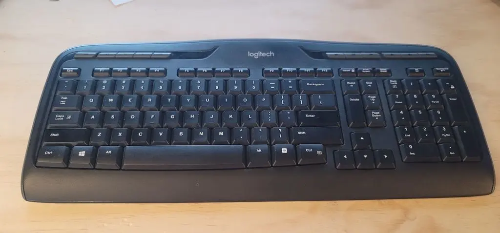 logitech mk320 keyboard foot - 3d by spekerdude on thangs 3D print model - Mito3D