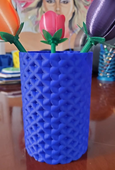 octohélice vase 3d by papawazzy créateur 3d print model - Mito3D